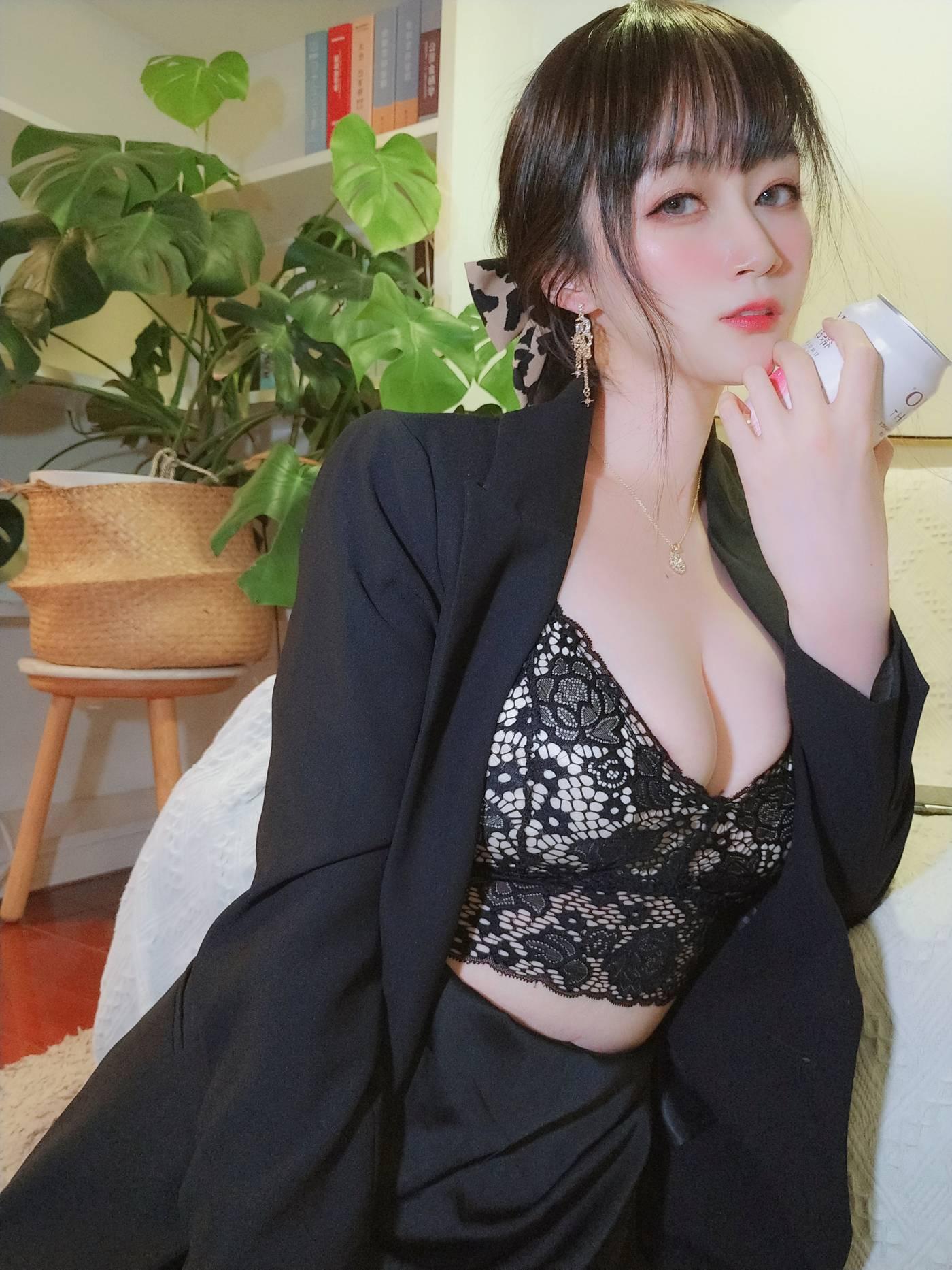 白银81 – NO.50 西服自摄 [70P]插图