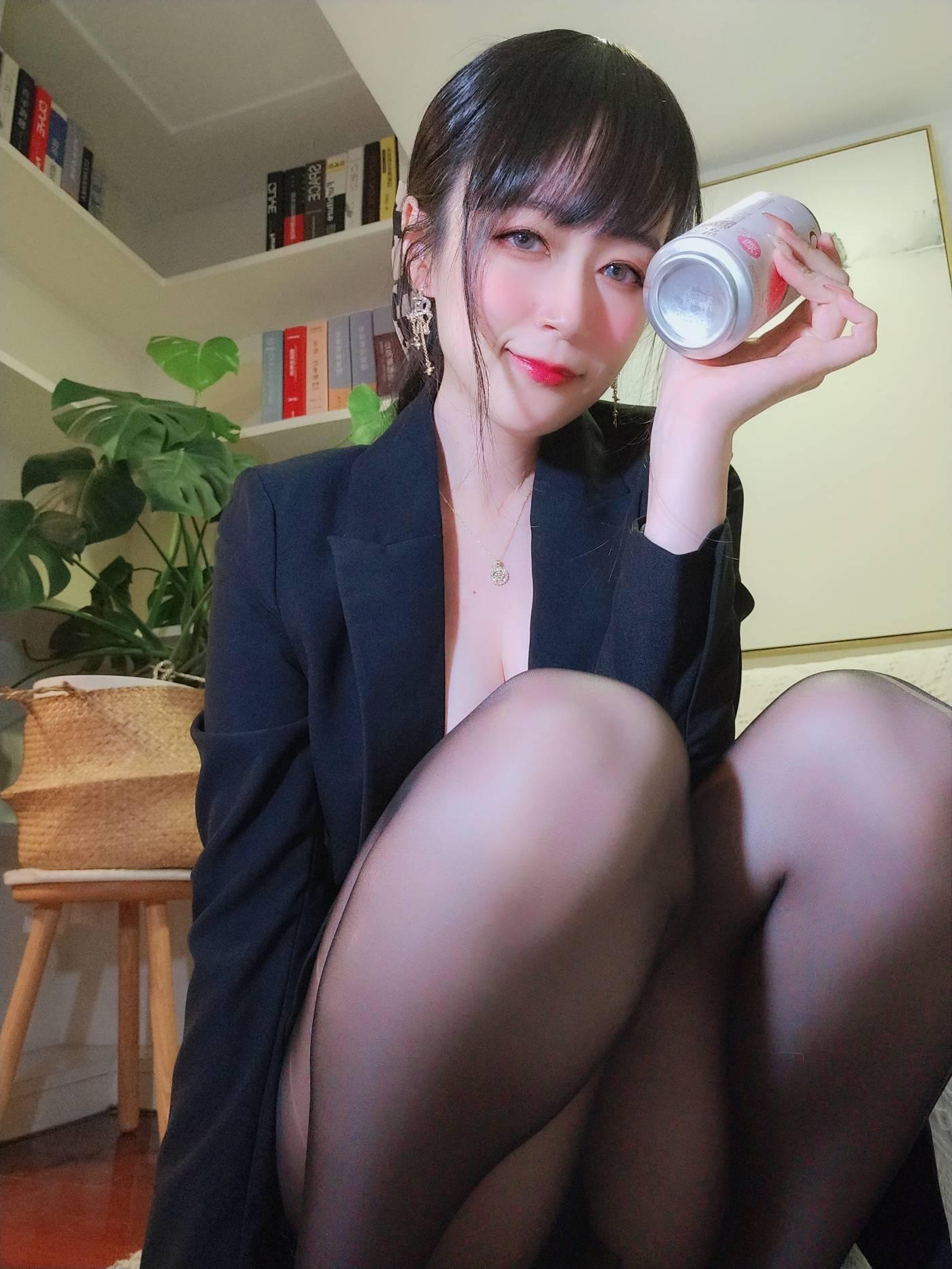 白银81 – NO.50 西服自摄 [70P]插图5