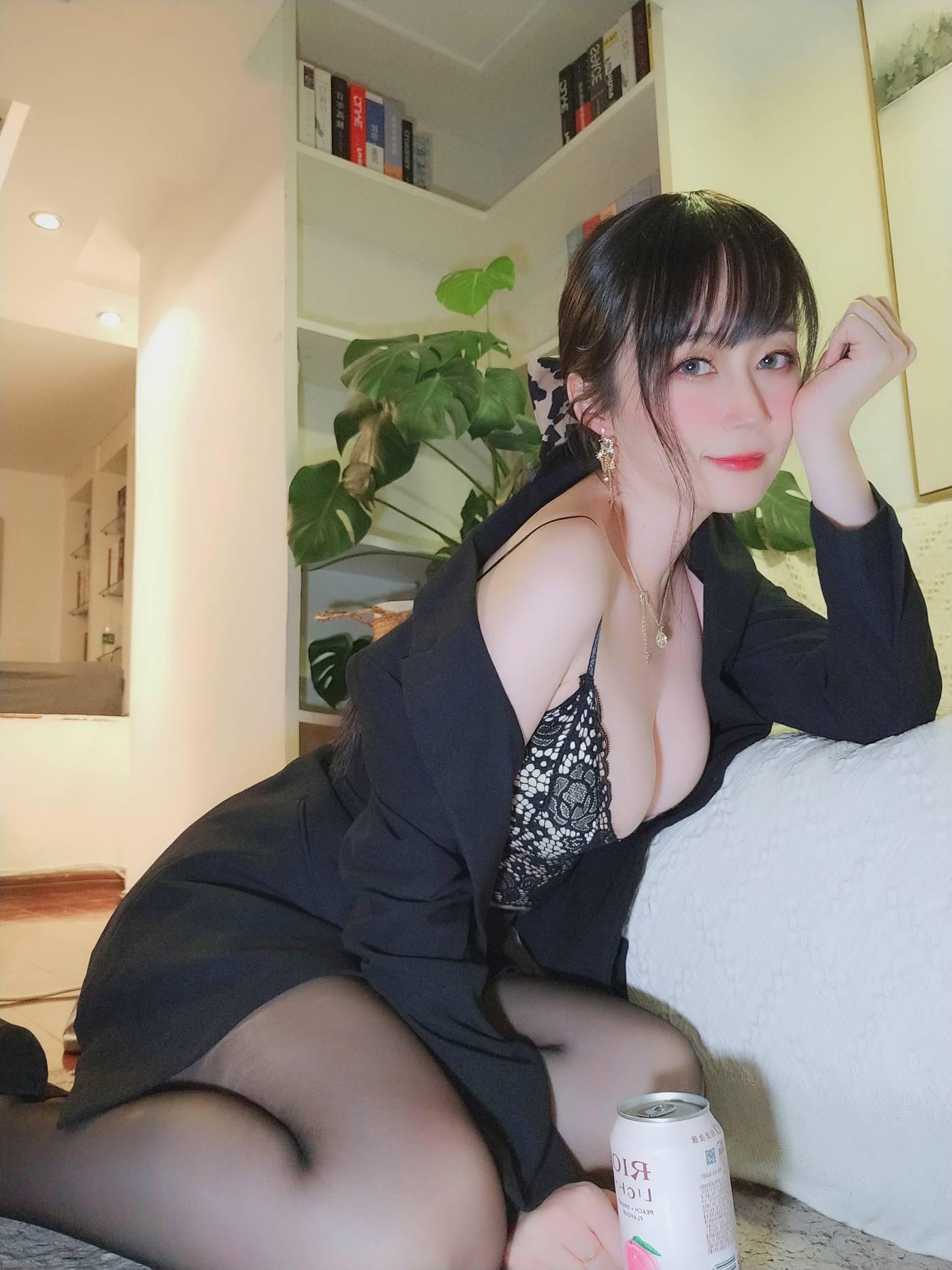 白银81 – NO.50 西服自摄 [70P]插图8