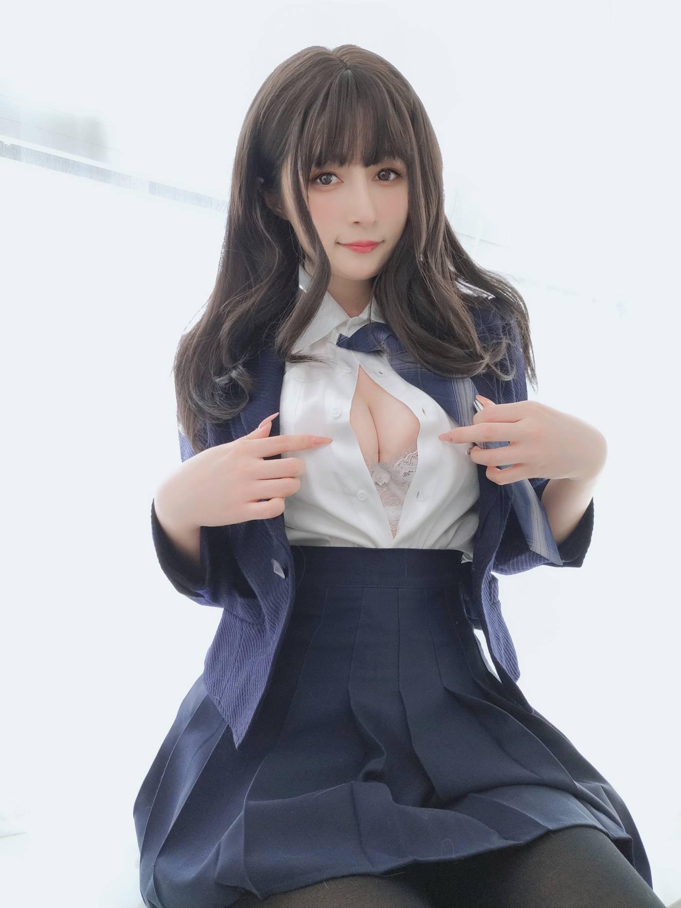 白银81 – NO.81 2022年03月会员合集 (全19期) -2022-03-29 衬衫上的第二个扣子不见了 2[15P]插图1
