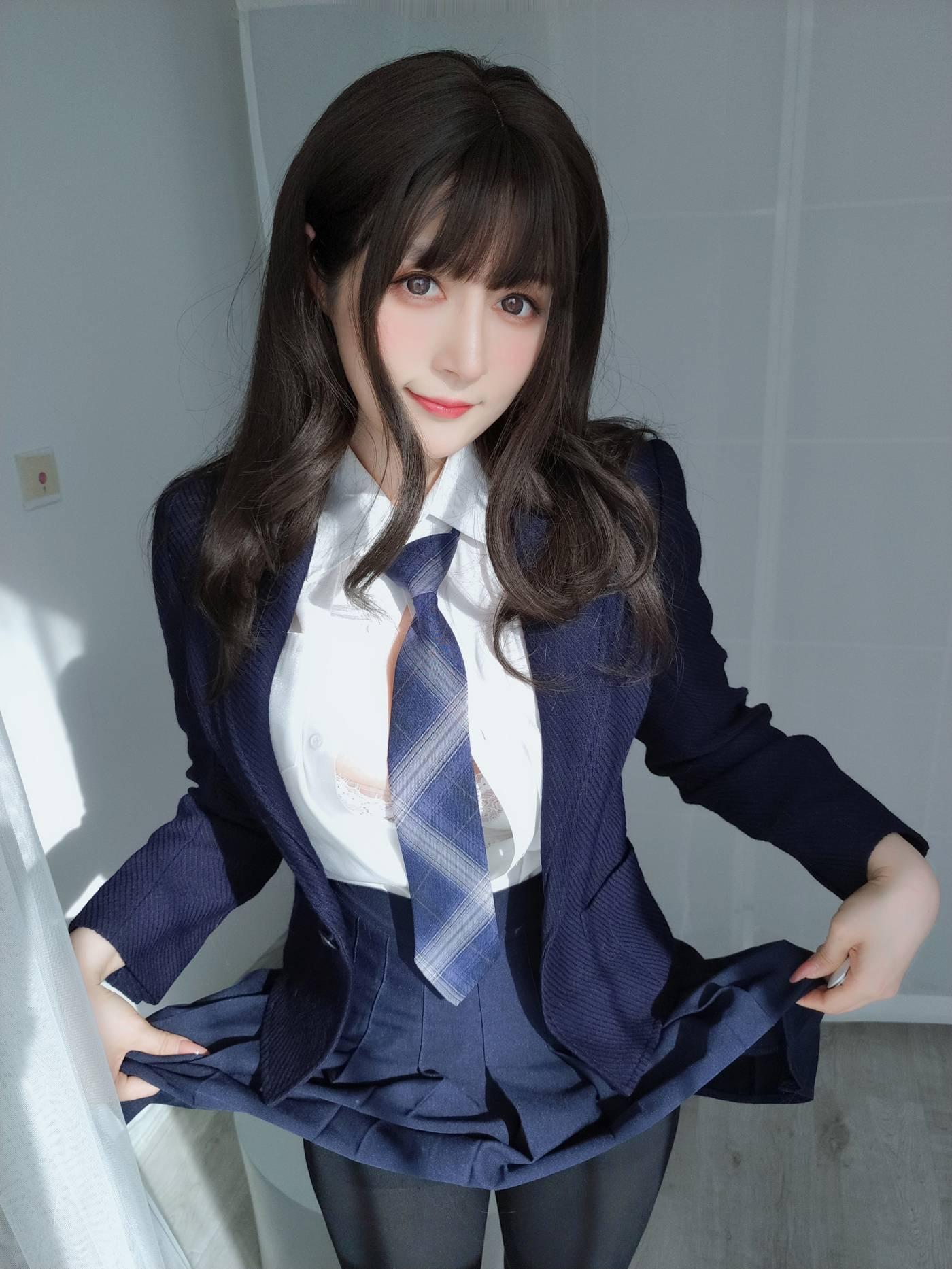 白银81 – NO.81 2022年03月会员合集 (全19期) -2022-03-29 衬衫上的第二个扣子不见了 2[15P]插图3