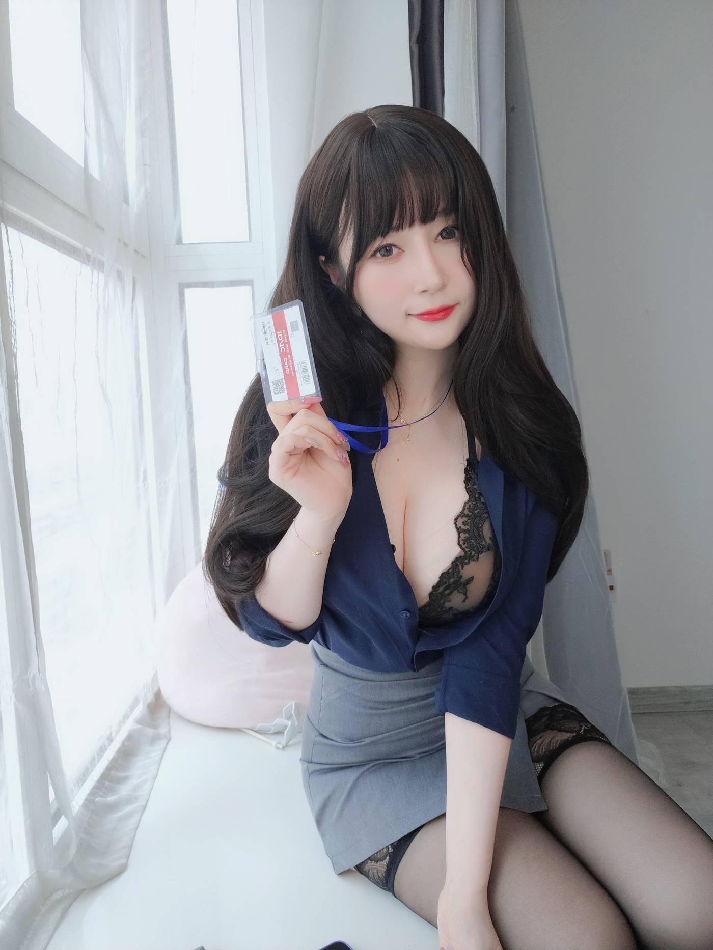 白银81 – NO.86 2022年12月会员部分合集 (31期) -20221208【白银81】新しく来た女性同僚はとても大胆です[15p-40M][15P]插图4