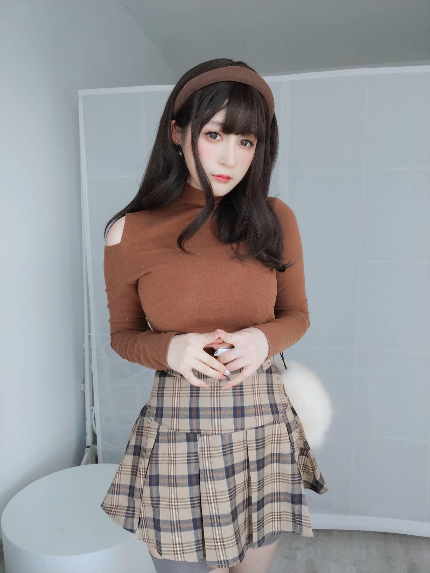 白银81 – NO.81 2022年03月会员合集 (全19期) -2022-03-11 冬天的便服[13P]插图1