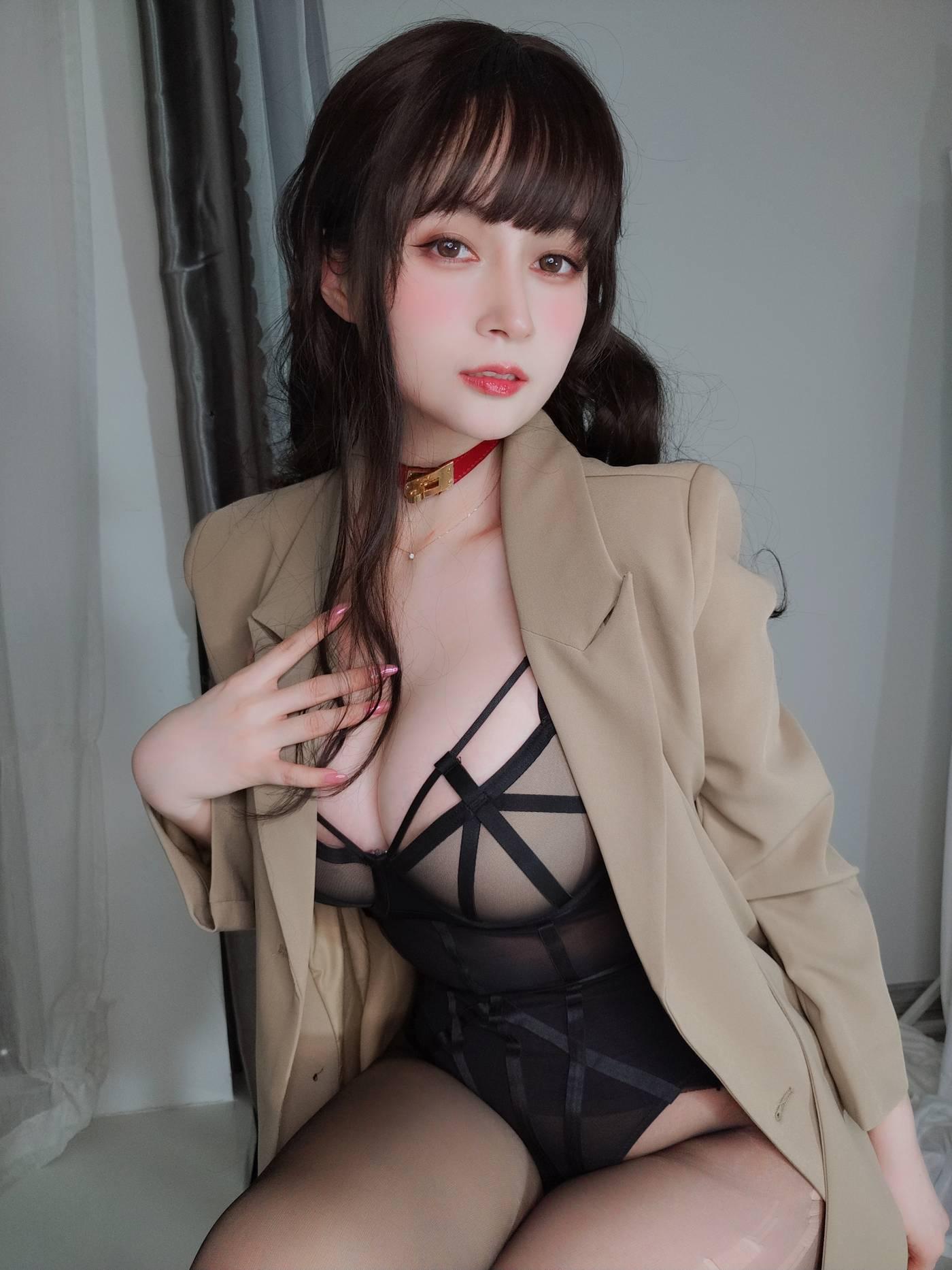 白银81 – NO.74 2022年01月会员合集 (17期) -女性上司と一緒に残業中[39P]插图3