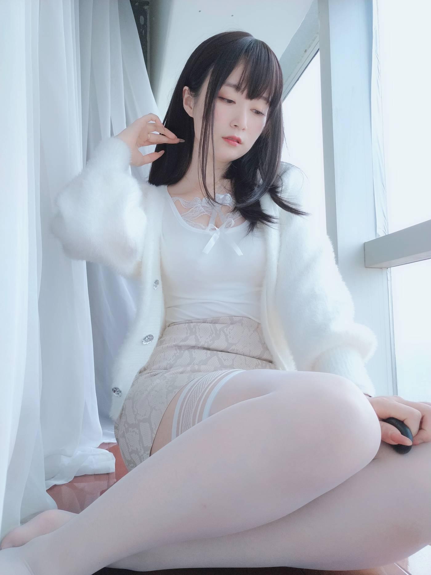 白银81 – 自撮り Vol.47 (動画入り) [121P]插图