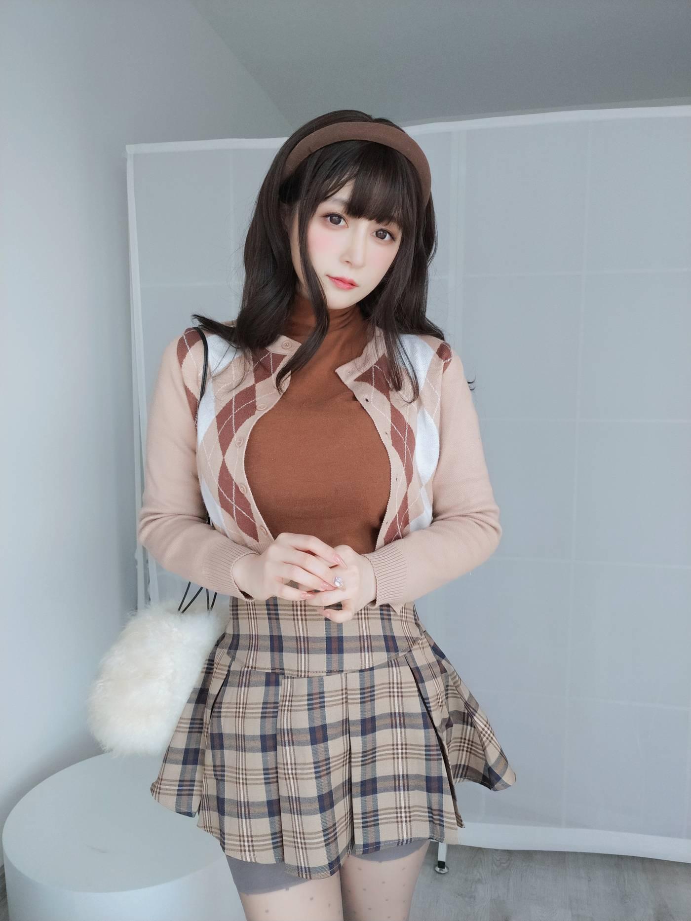 白银81 – NO.81 2022年03月会员合集 (全19期) -2022-03-12 冬天的便服 2[16P]插图1