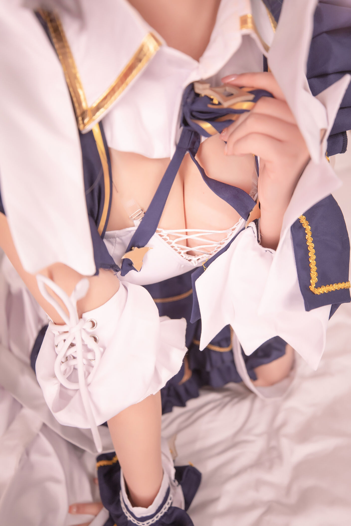 神楽坂真冬  柴郡cos《纯色庭院》 [150P]插图1