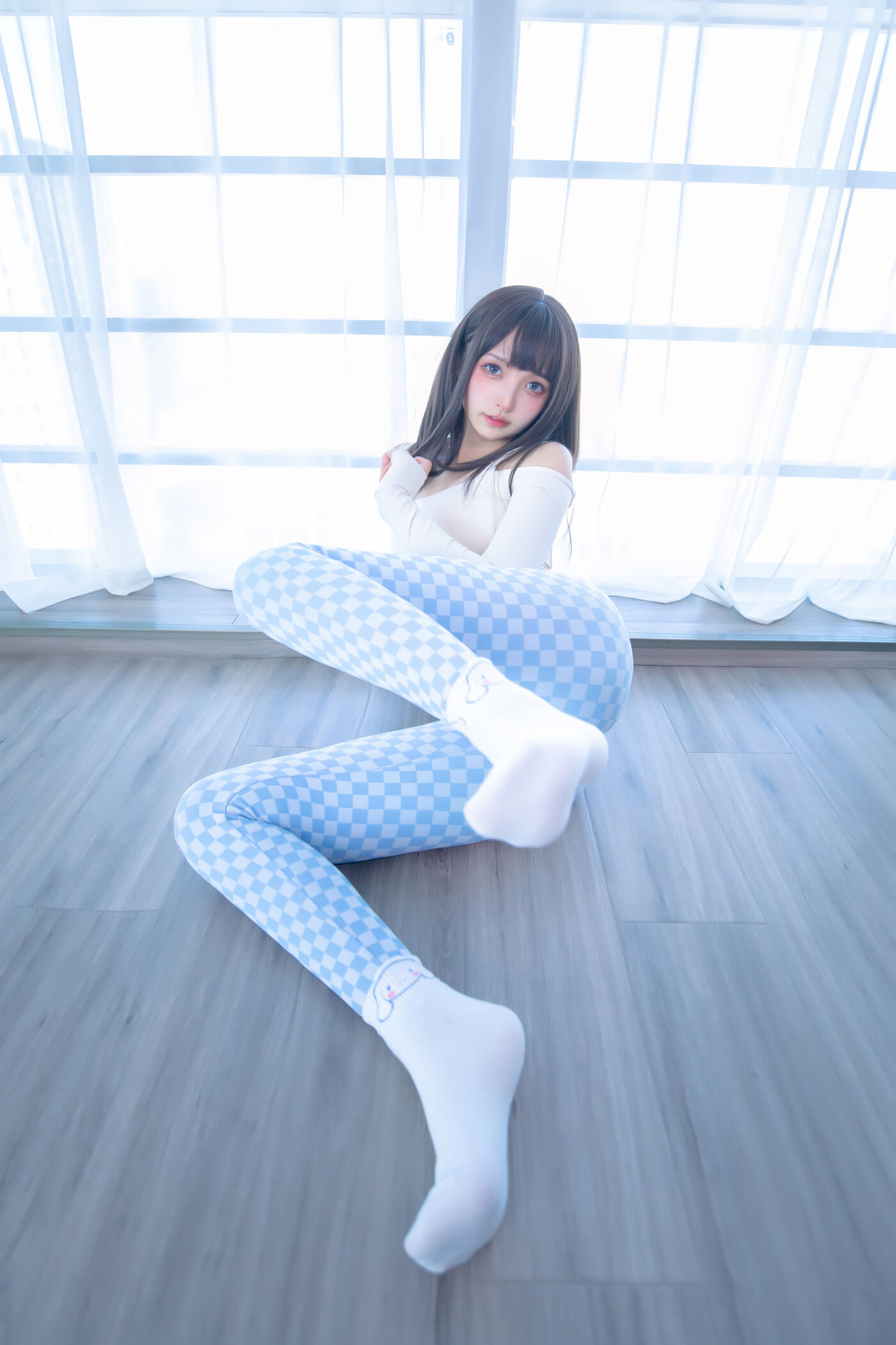 神楽坂真冬  蓝白格 [75P]插图1