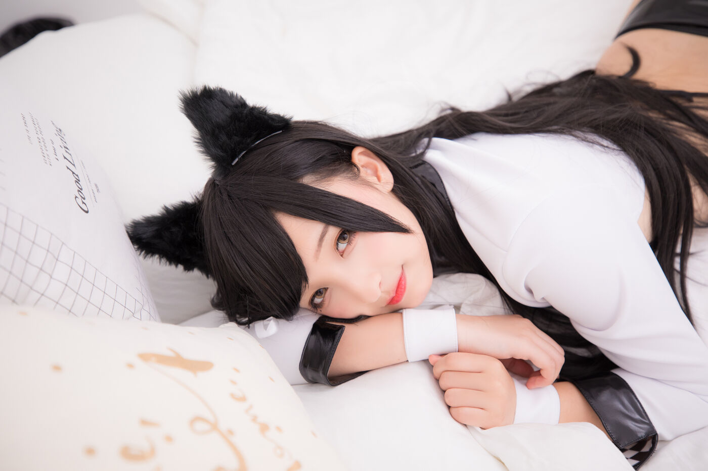 神楽坂真冬  ATAGO-LATEX VER (胶袜) [150P]插图1
