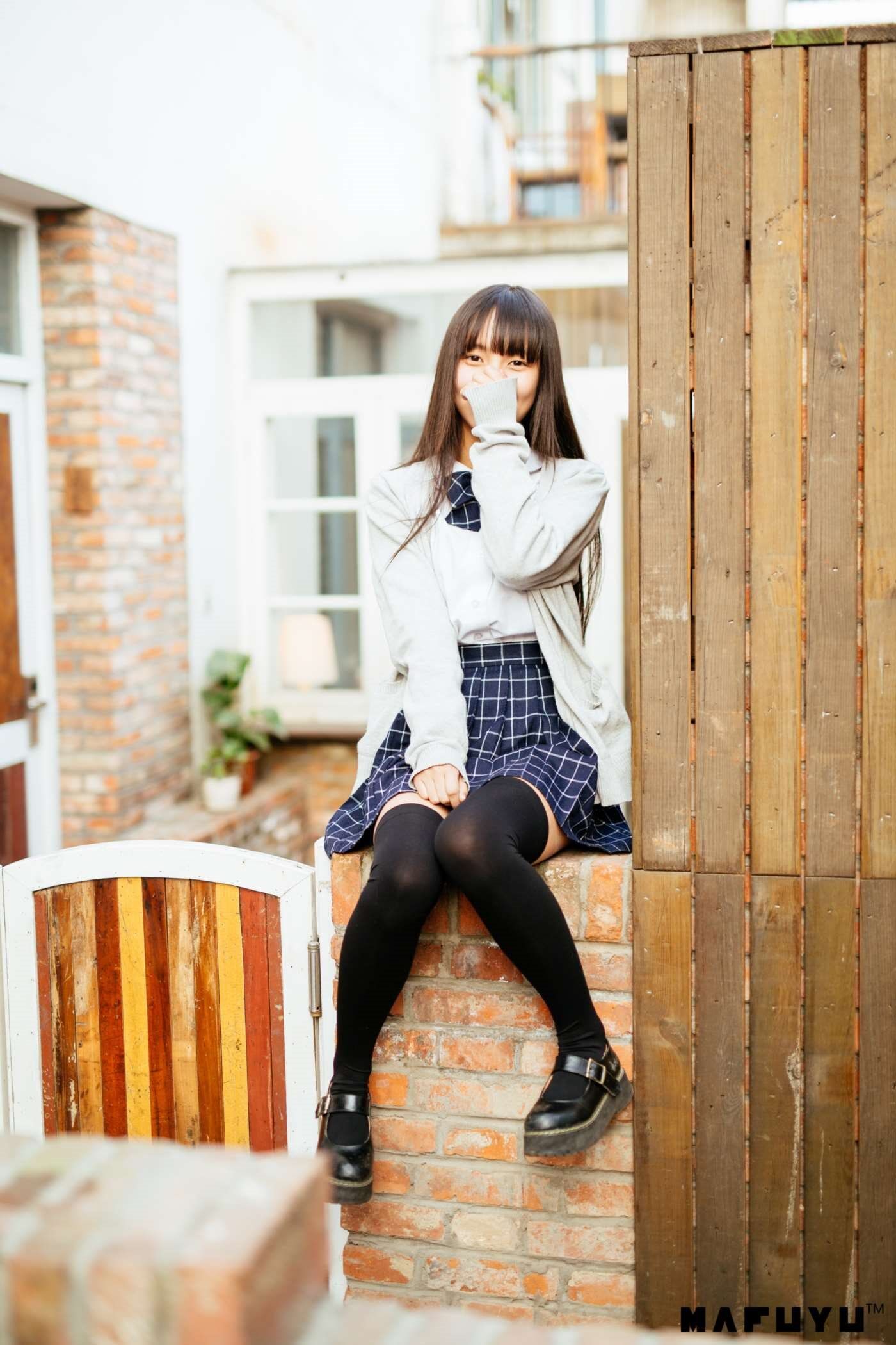 神楽坂真冬 JK2 [47P]插图2