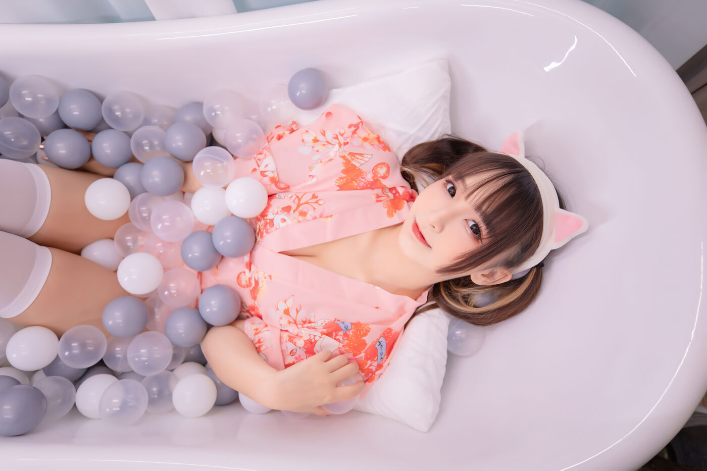 神楽坂真冬  ガールズパフェ》雪糕少女 (絶対企画) [150P]插图1