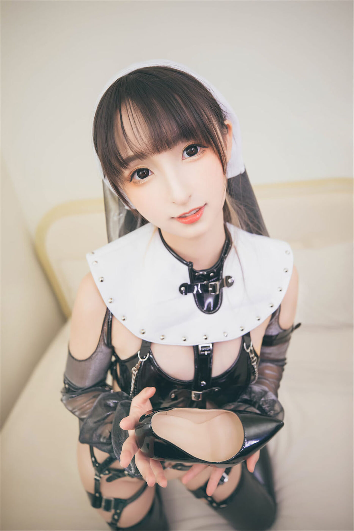 神楽坂真冬  許しの日》苦行修女 [150P]插图