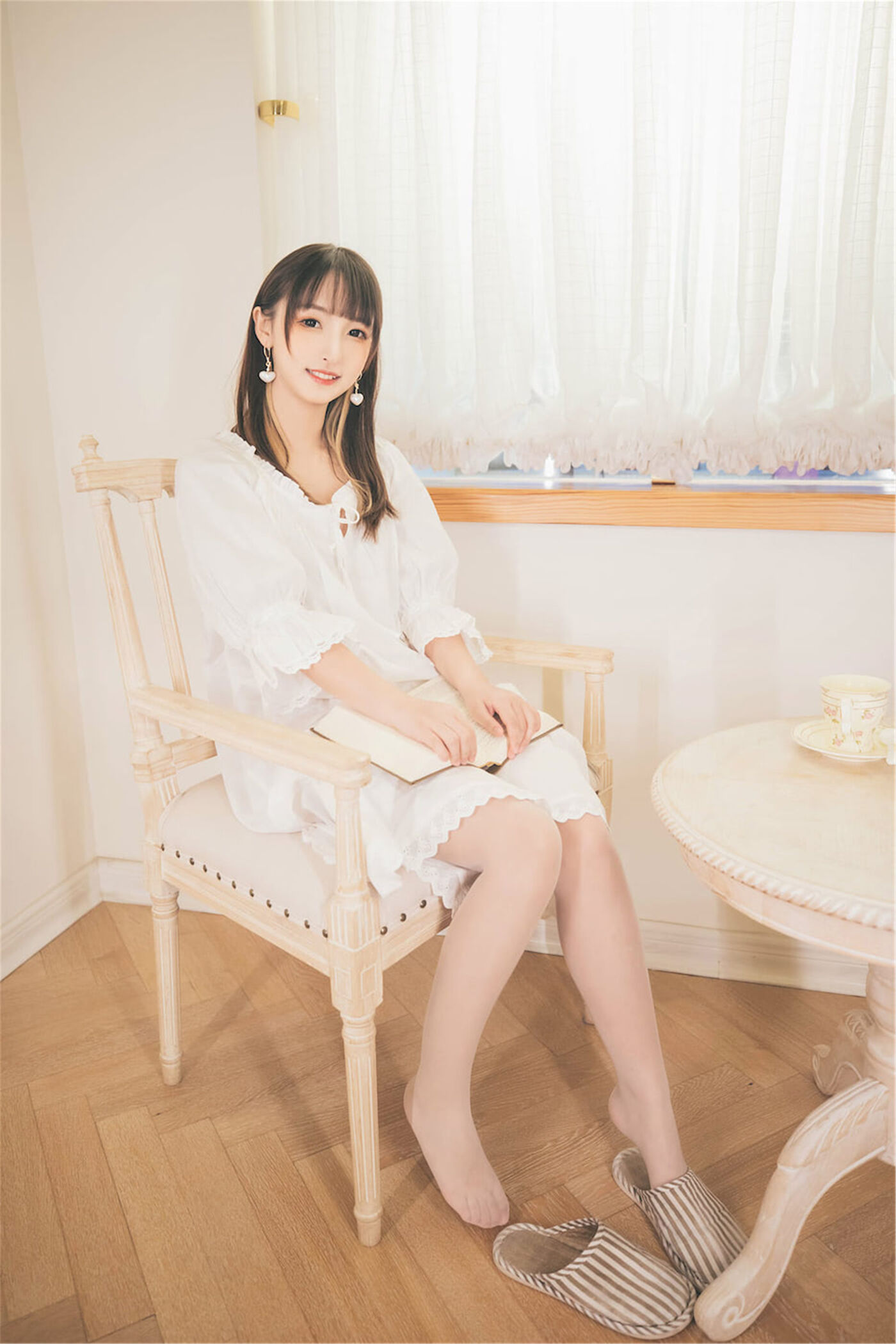 神楽坂真冬  許しの日》苦行修女 [150P]插图1