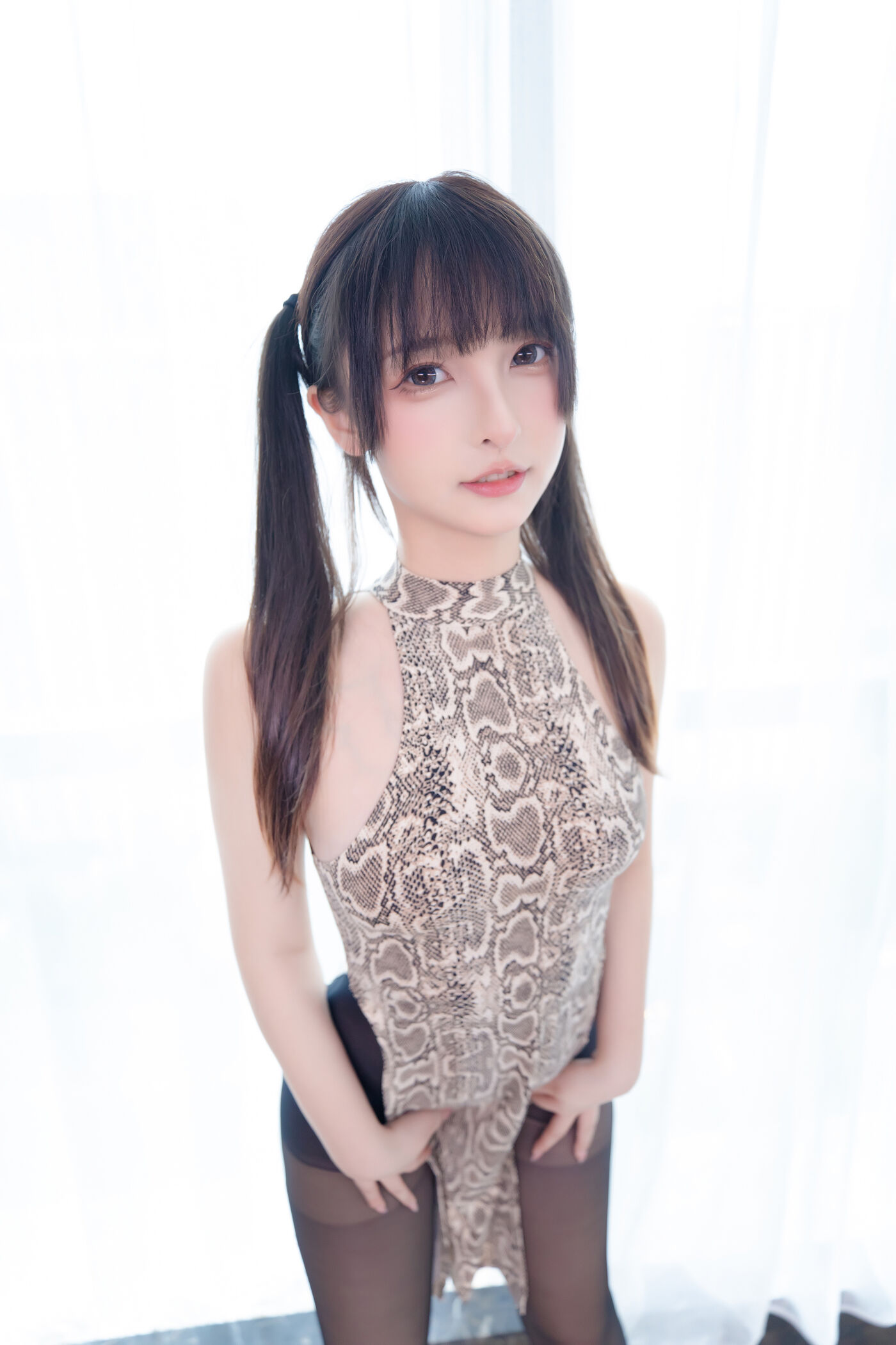 神楽坂真冬  蟒纹旗袍 [75P]插图5