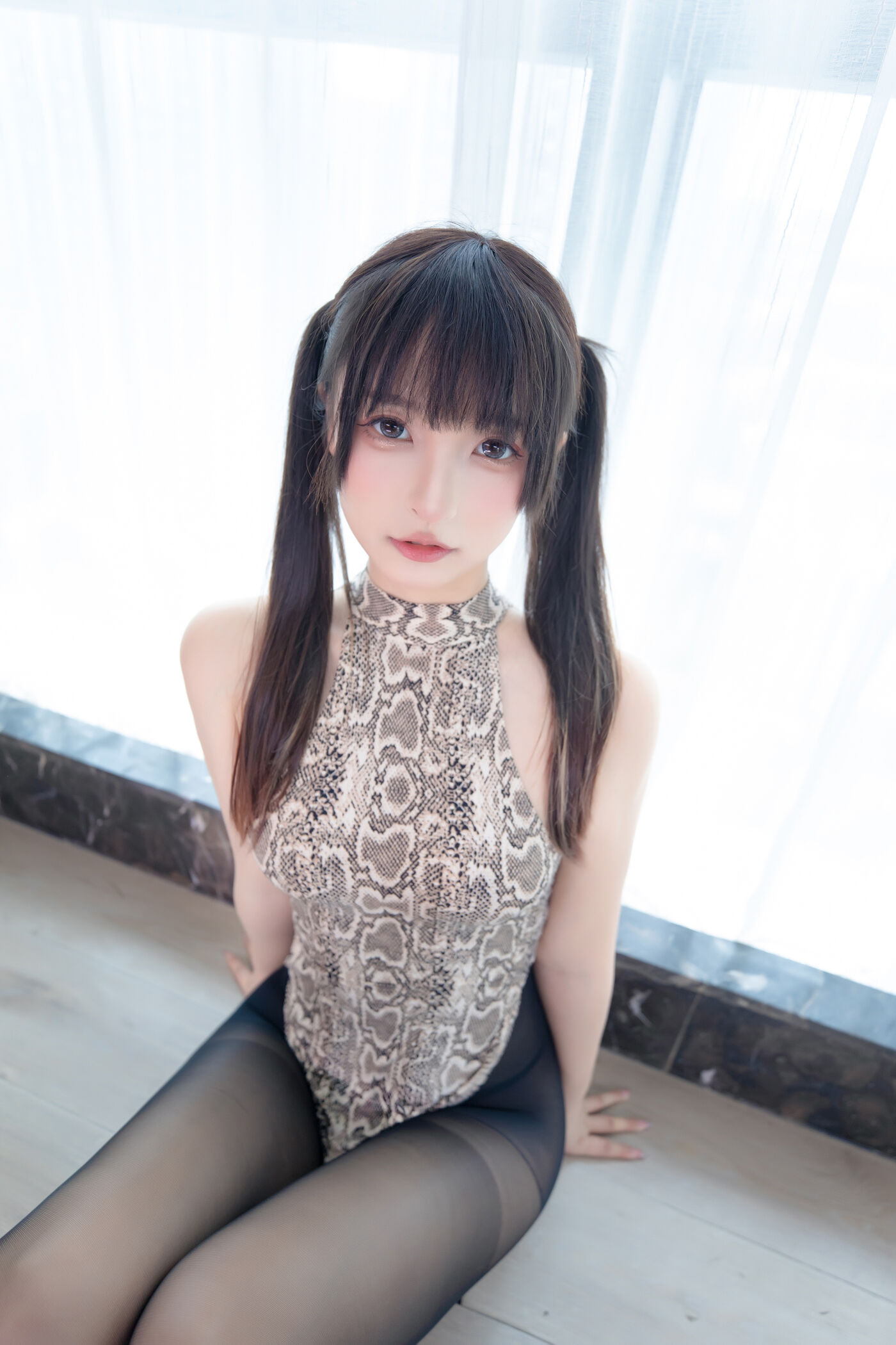 神楽坂真冬  蟒纹旗袍 [75P]插图2
