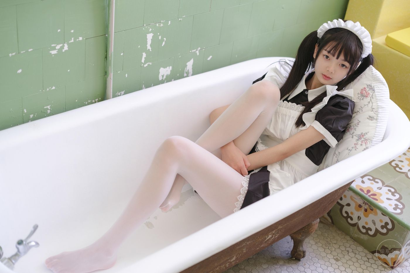 稚乖画册 夜夜 白丝女仆 [100P]插图3