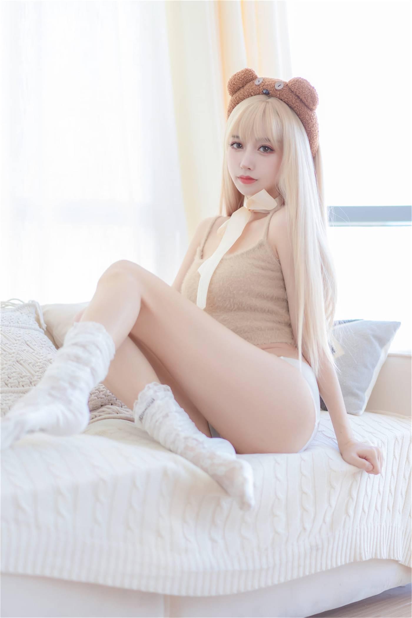 过期米线线喵 – NO.135 小熊软糖 [66P]插图3