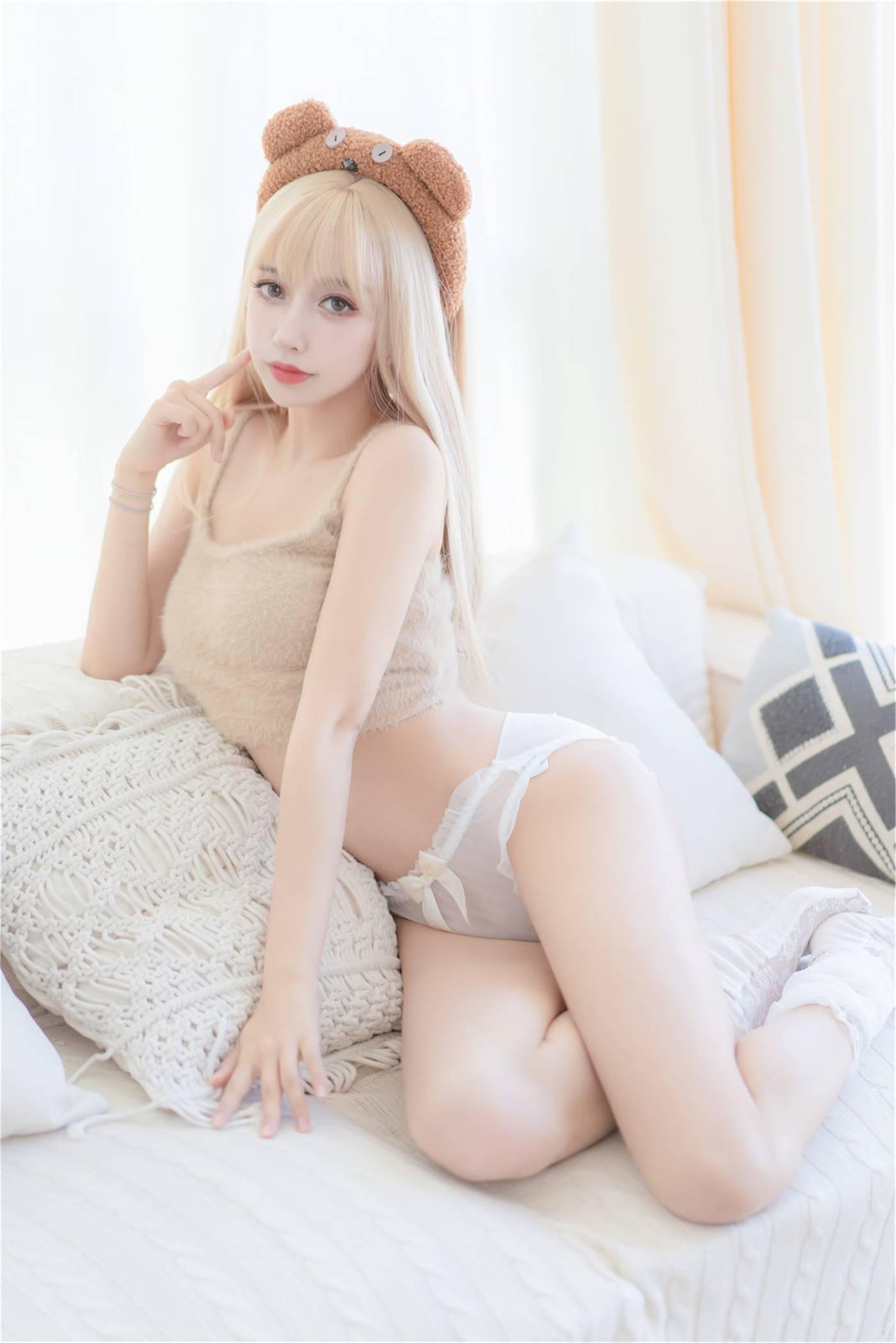 过期米线线喵 – NO.135 小熊软糖 [66P]插图5
