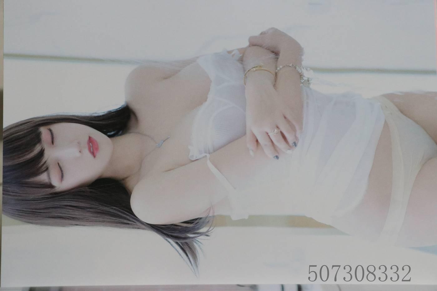 过期米线线喵 – NO.90 实体写真肉丝 [77P]插图1