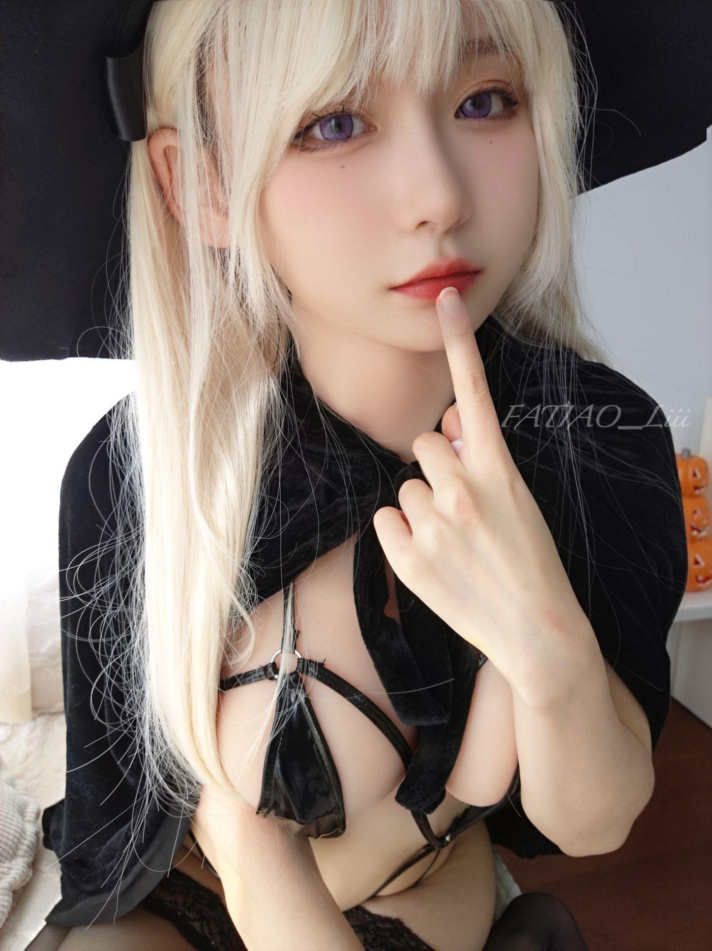 迷之呆梨 NO.024 fantia 2022年10月合集-2022-10-25 魔女のドレス[15P]插图1