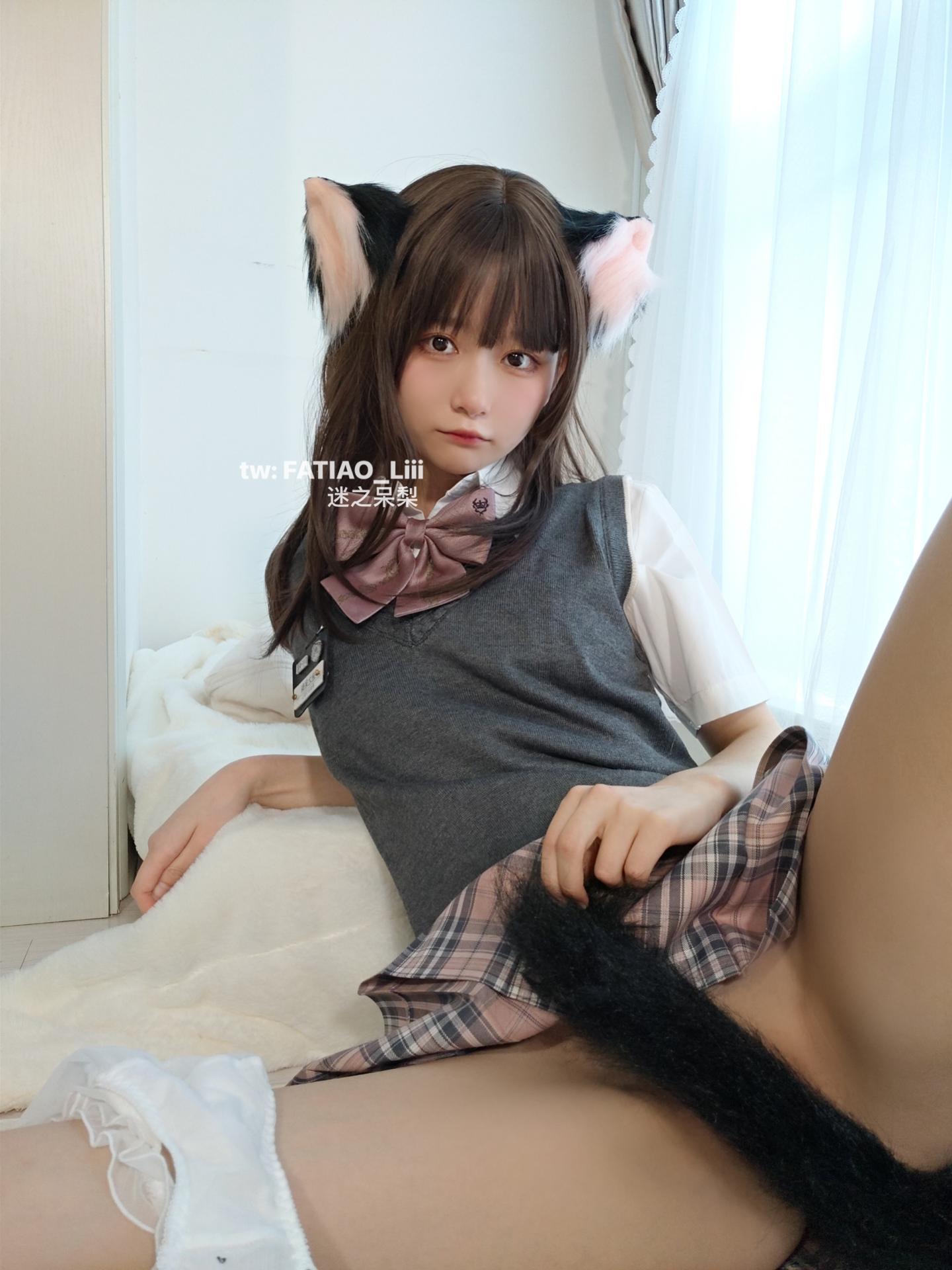 迷之呆梨 NO.007 fantia 2021年08月合集-【20210817】学校に行く時は耳としっぽを隠して![29P]插图8