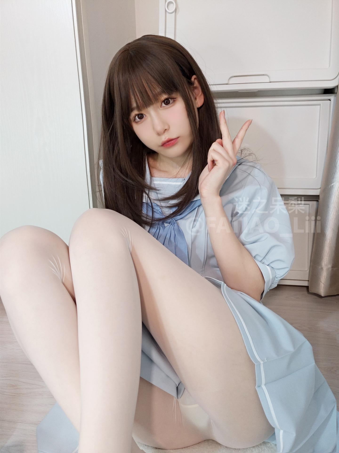 迷之呆梨 NO.012 fantia 2022年01月合集-【20220114】白ストッキング後輩[17P]插图5