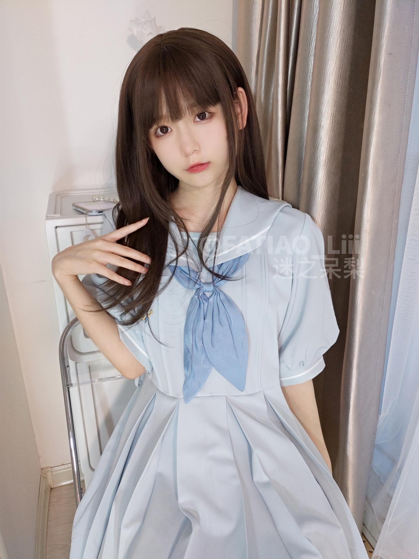 迷之呆梨 NO.012 fantia 2022年01月合集-【20220114】白ストッキング後輩[17P]插图3