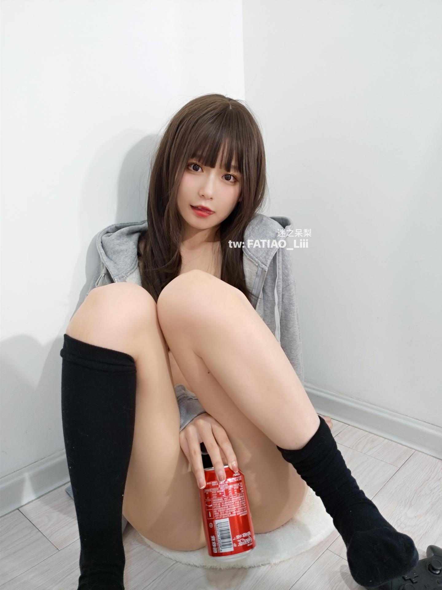 迷之呆梨 NO.010 fantia 2021年11月合集-【20211130】ポッキーが欲しいですか？[23P]插图5