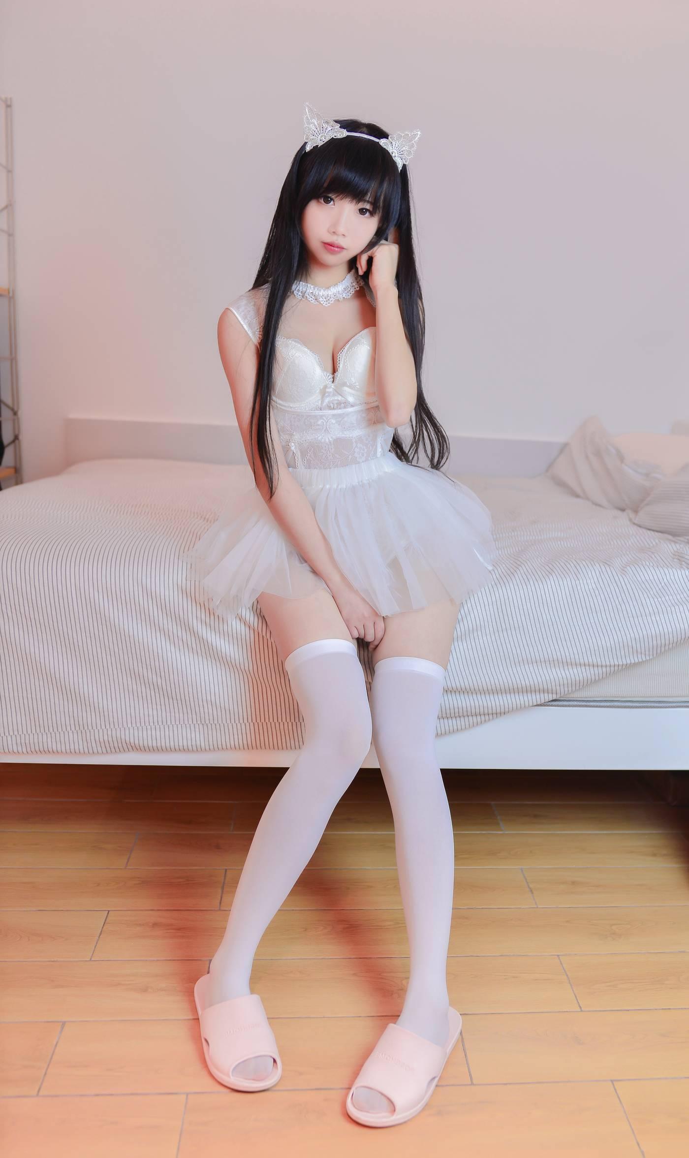 雪琪SAMA – NO.02 猫系少女白猫 -图片[31P]插图