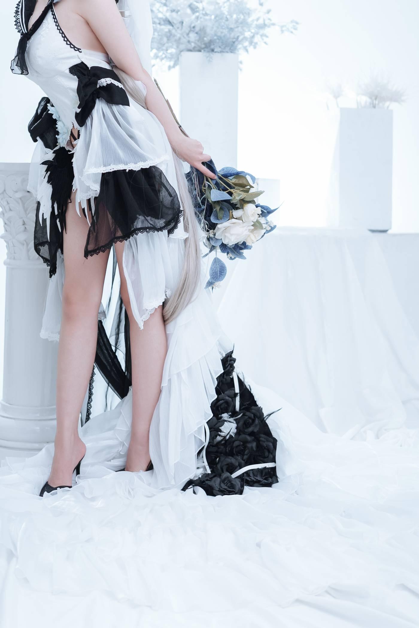 面饼仙儿 – NO.110 可畏婚纱 [25P]插图2