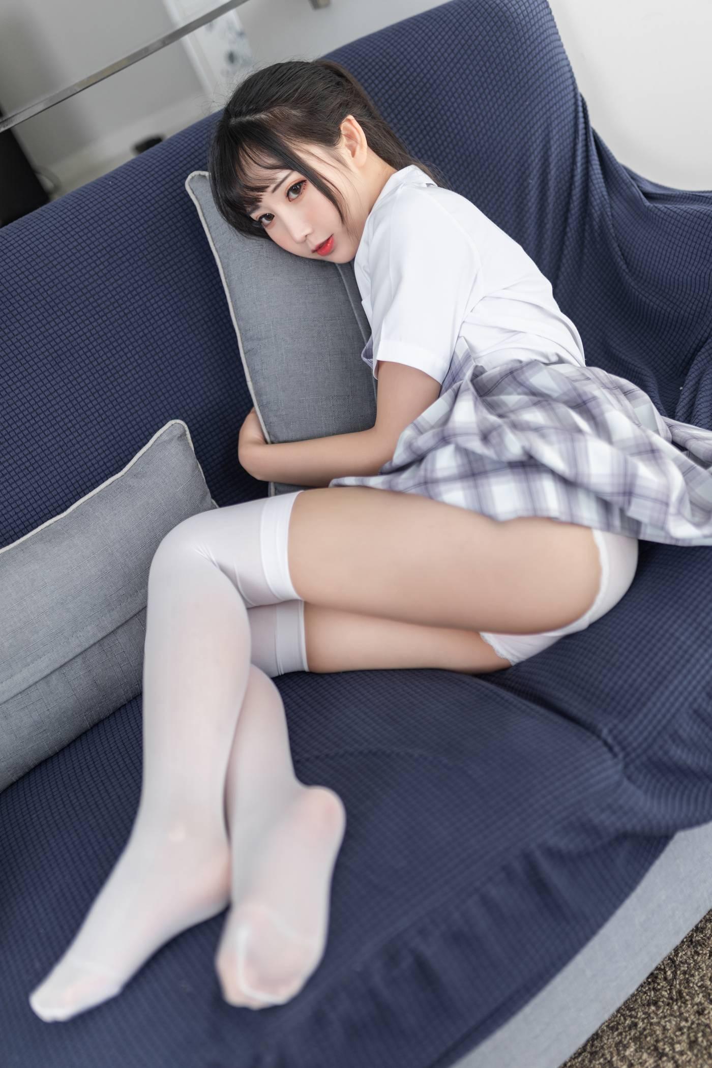 面饼仙儿 – NO.74 制服少女 [40P]插图1