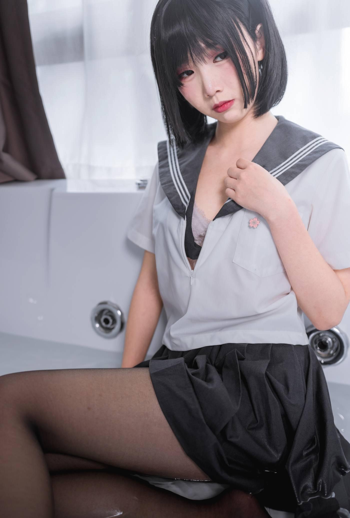 面饼仙儿 – NO.16 脑内少女 黑丝JK [25P]插图1