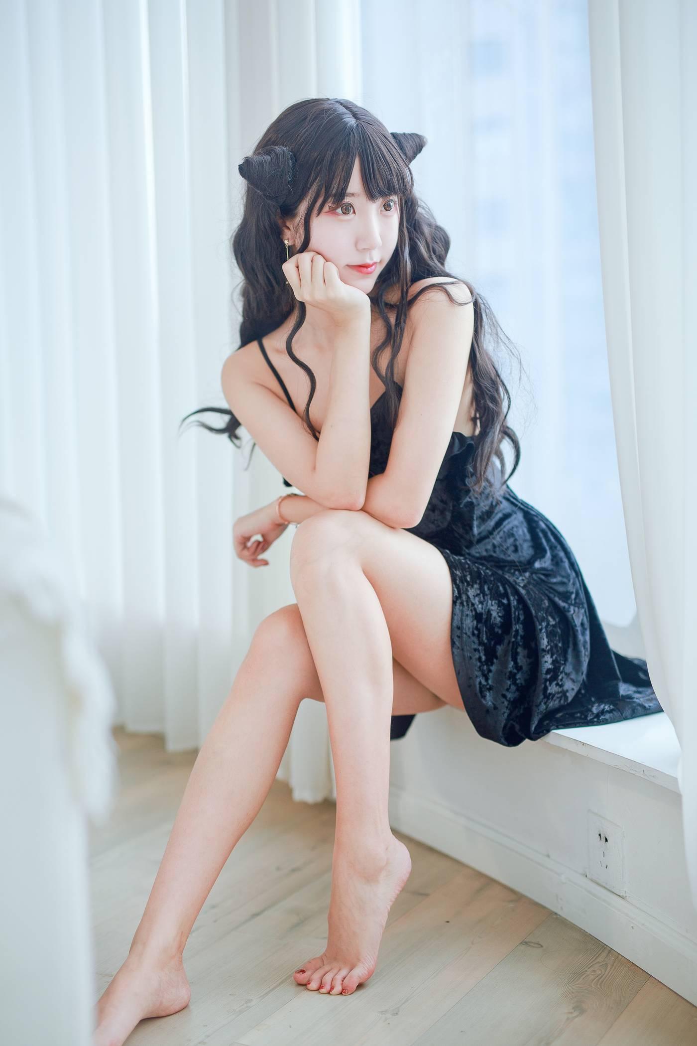 黑川 NO.16 小恶魔黑裙子 [31P]插图2