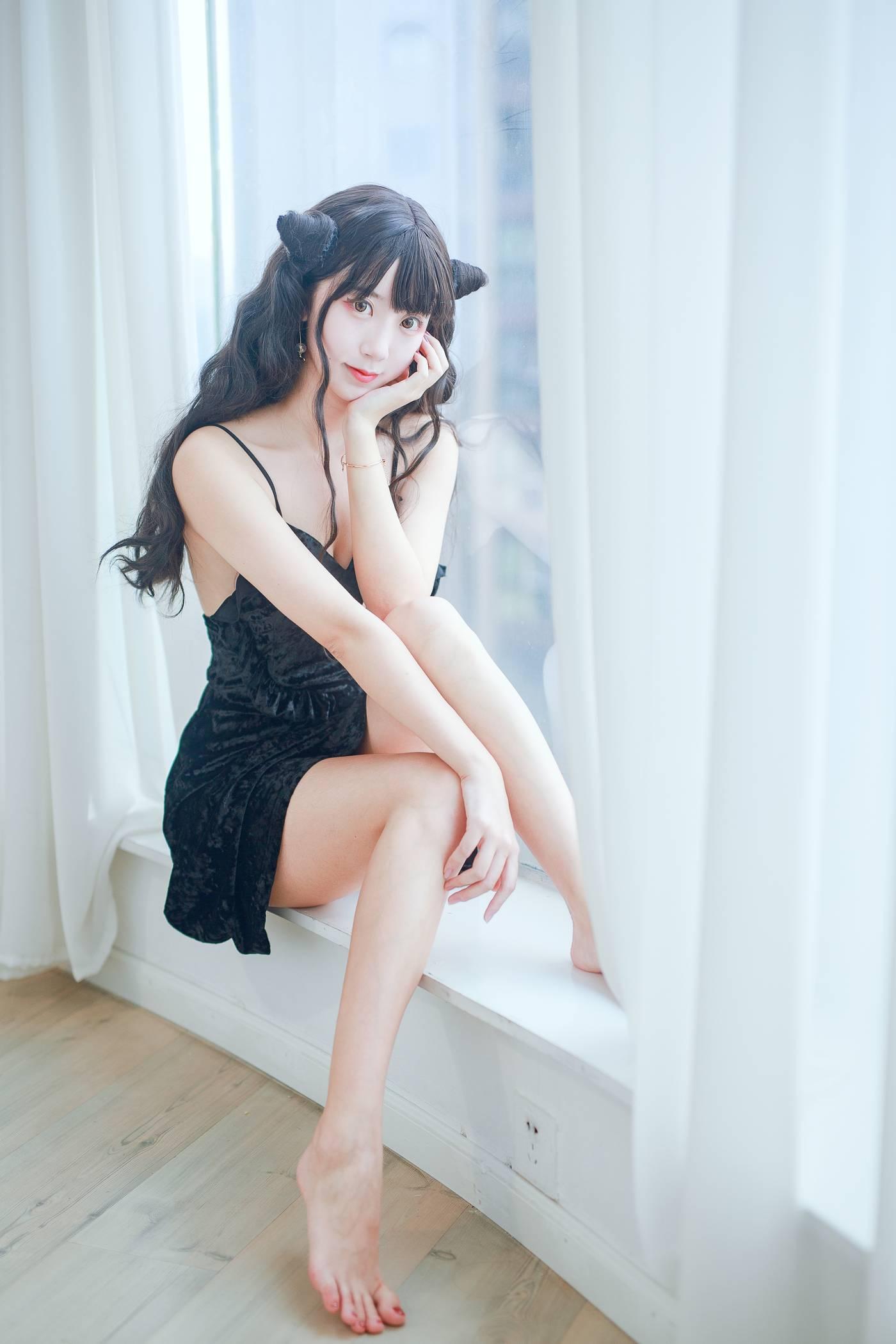 黑川 NO.16 小恶魔黑裙子 [31P]插图3