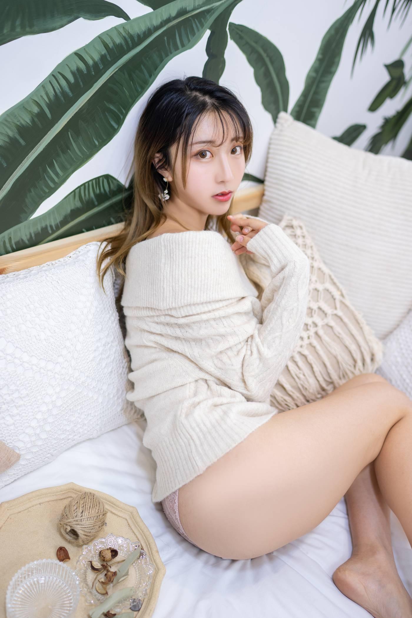 黑川 NO.19 年上彼女 白色毛衣 [12P]插图1