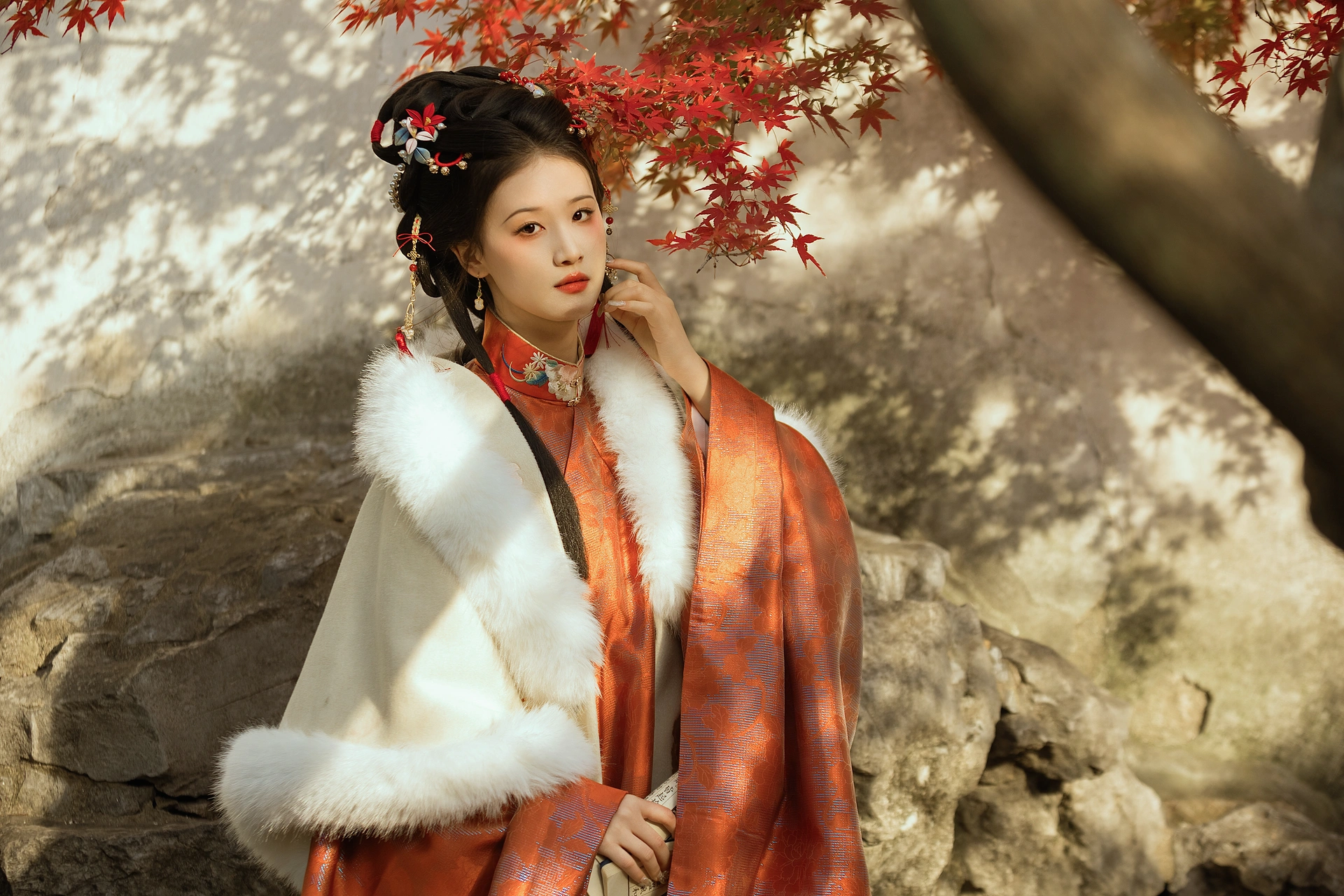 [YITUYU艺图语]2024.02.25 庭院红叶 婕妤 1