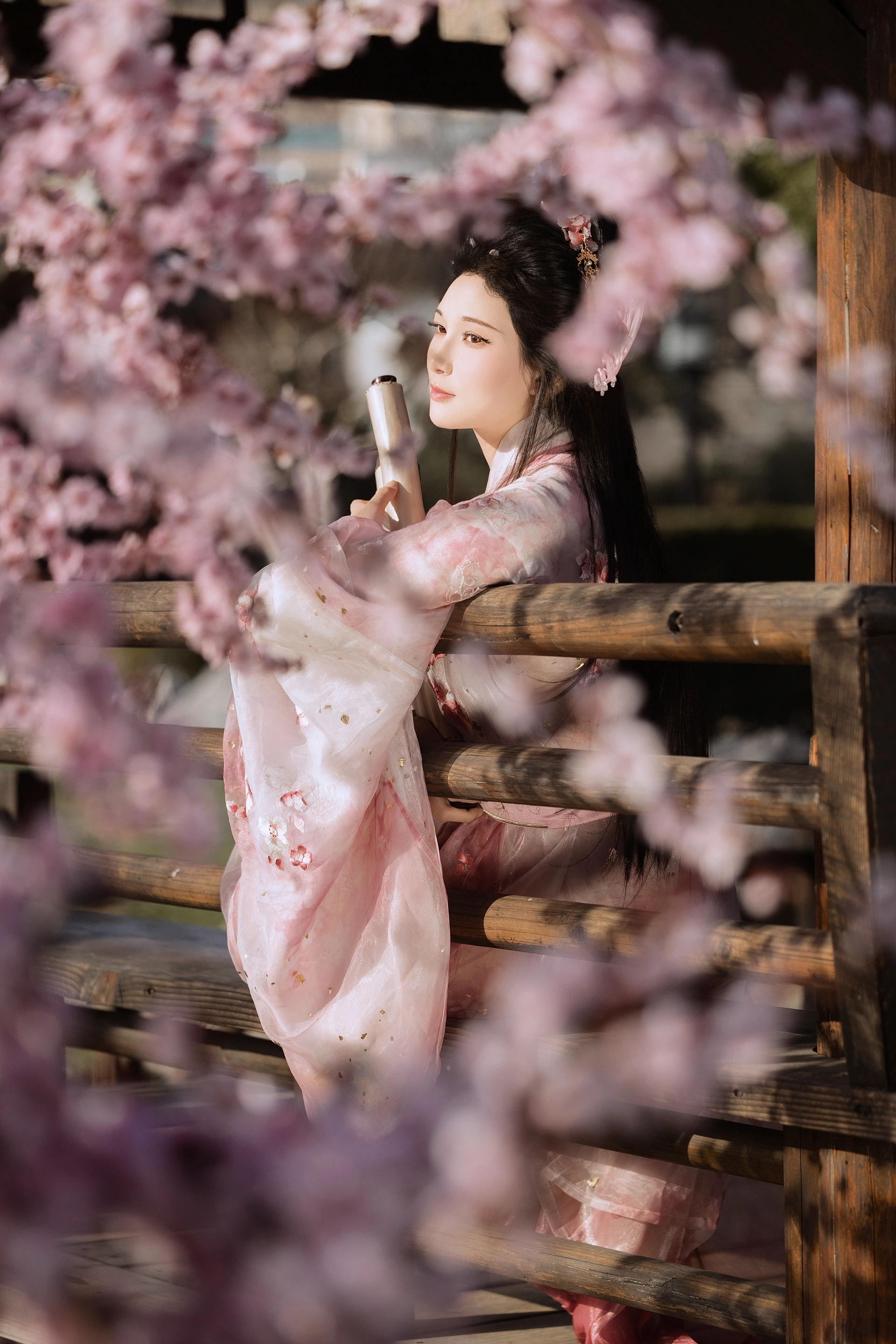 [YITUYU艺图语]2024.07.24 花下饮酒 音南云 2