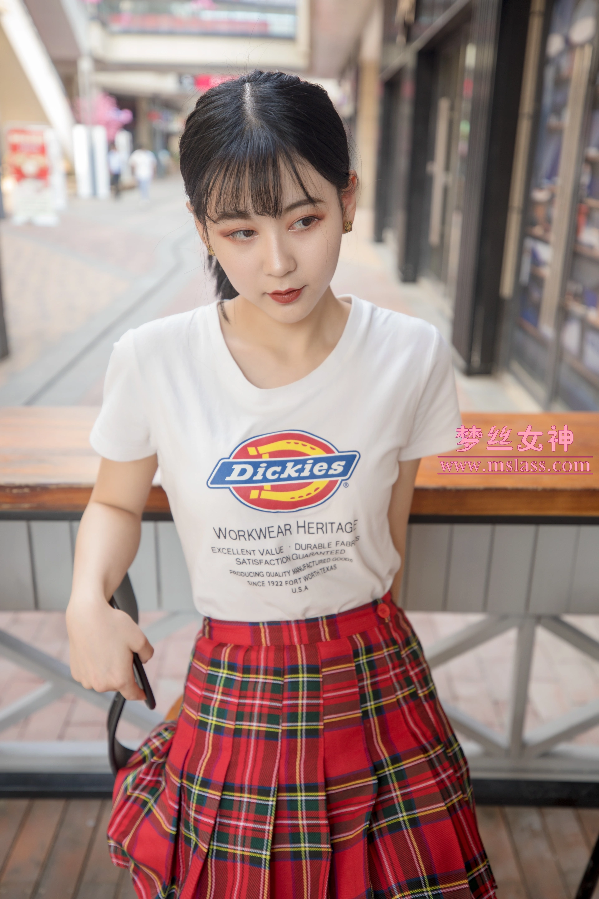 MSLASS梦丝女神 - 2019.05.23 NO.020 可岚 油光丝袜的少女 1