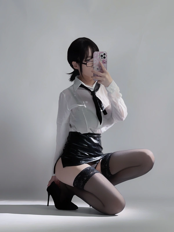 幼愛youmeko - NO.12 黑丝眼镜OL 13