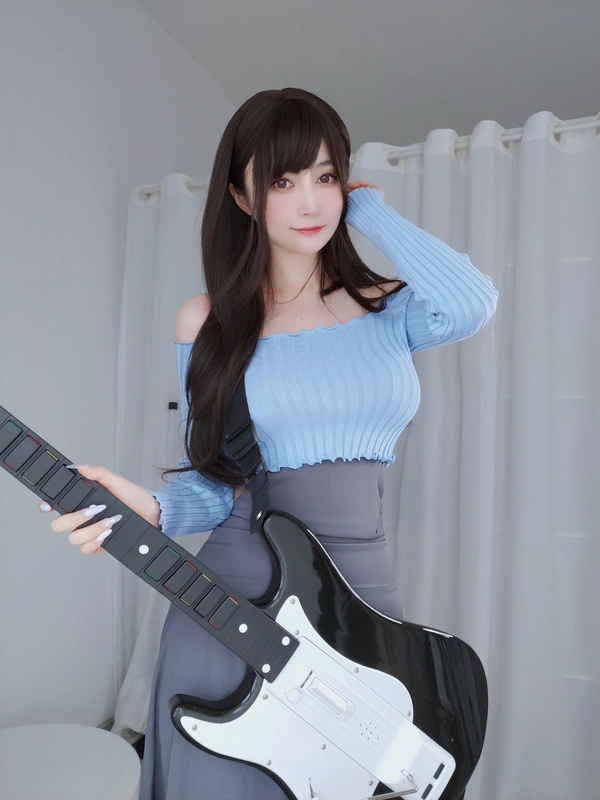 白银81 - 自撮り Vol.59 吉他妹妹 11
