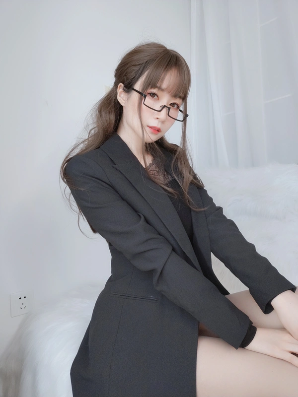 白银81 - NO.47 黑西服 14