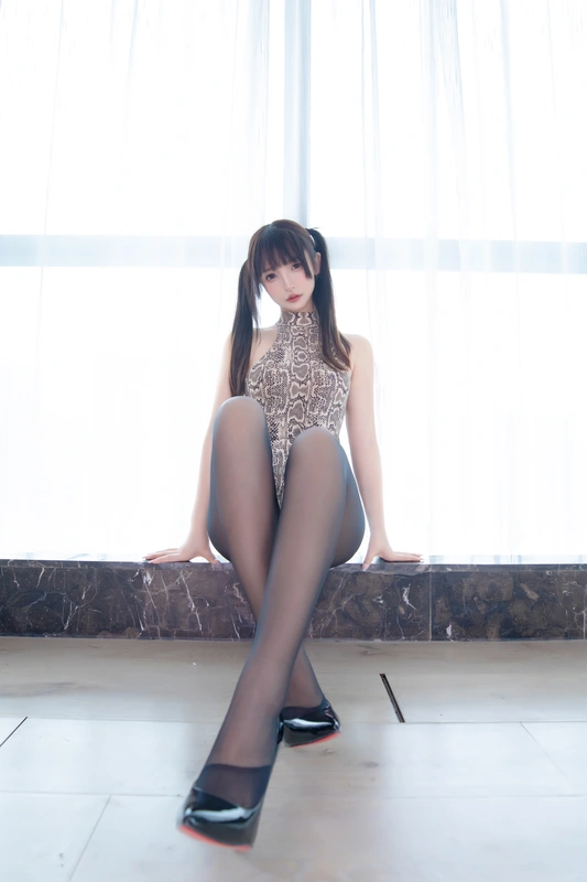 神楽坂真冬 - NO.123 蟒纹旗袍 1