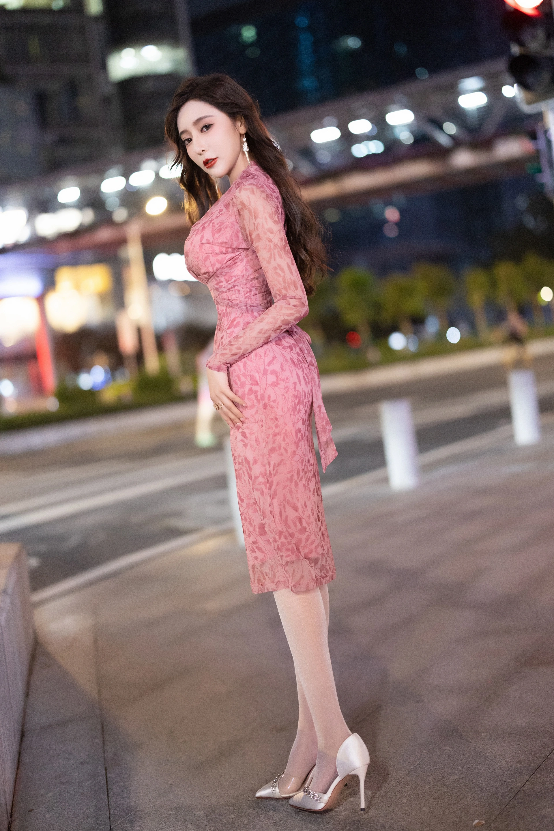 王馨瑶Yanni – NO.032  VOL.899 粉色包臀碎花裙 1