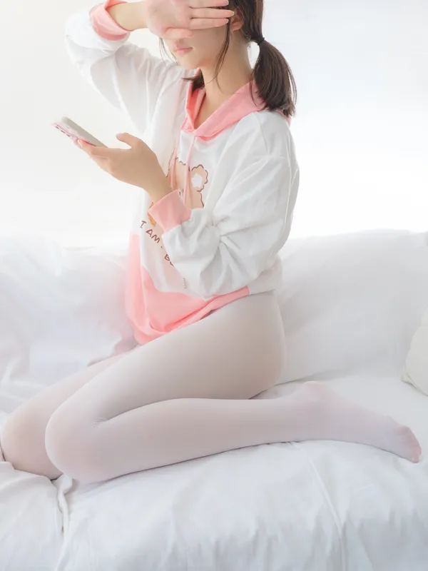 森萝财团 内部 雨云 12E [144P 1V] 13