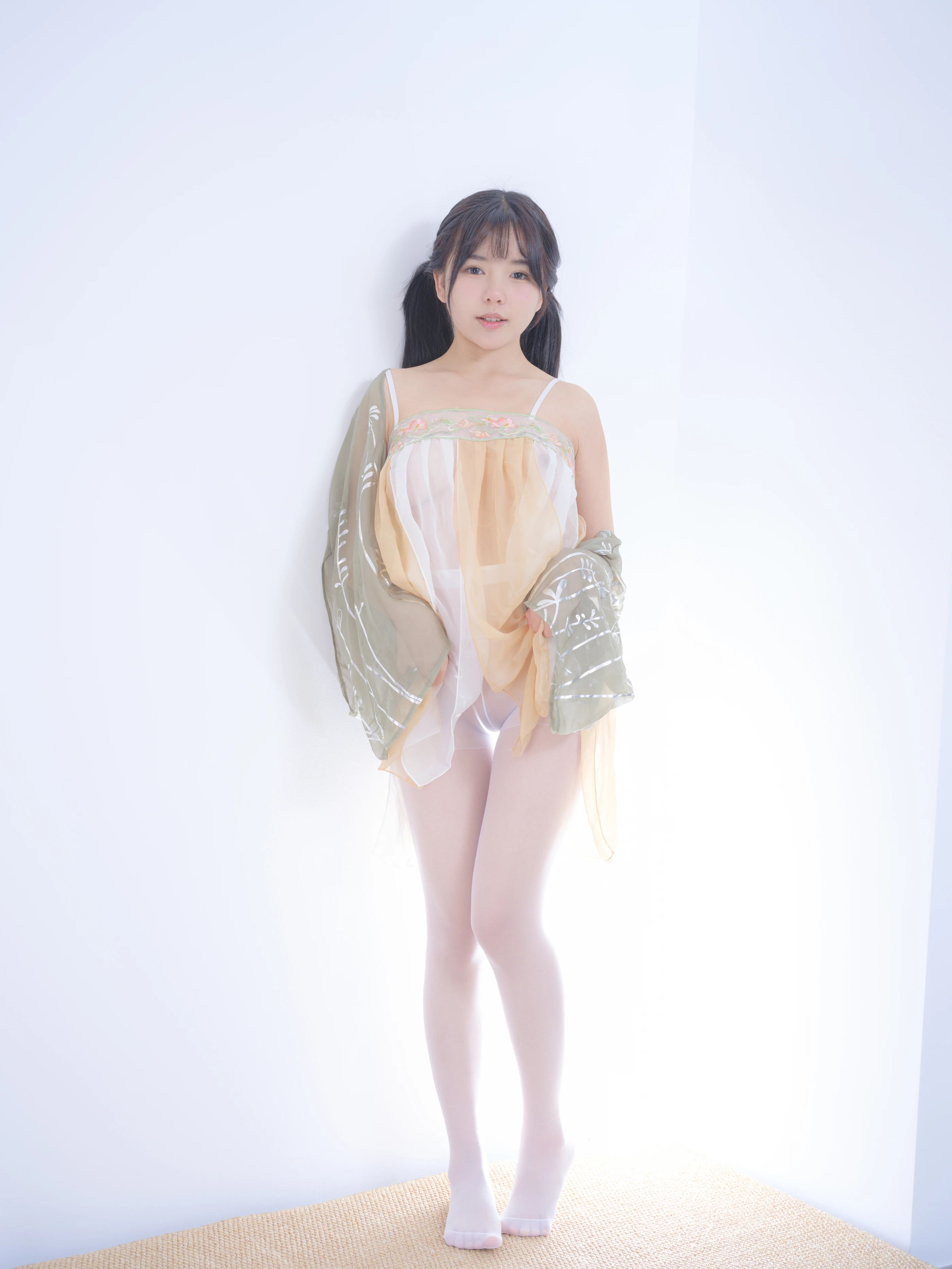 森萝财团 晴涩 16E4K [78P 1V] 2