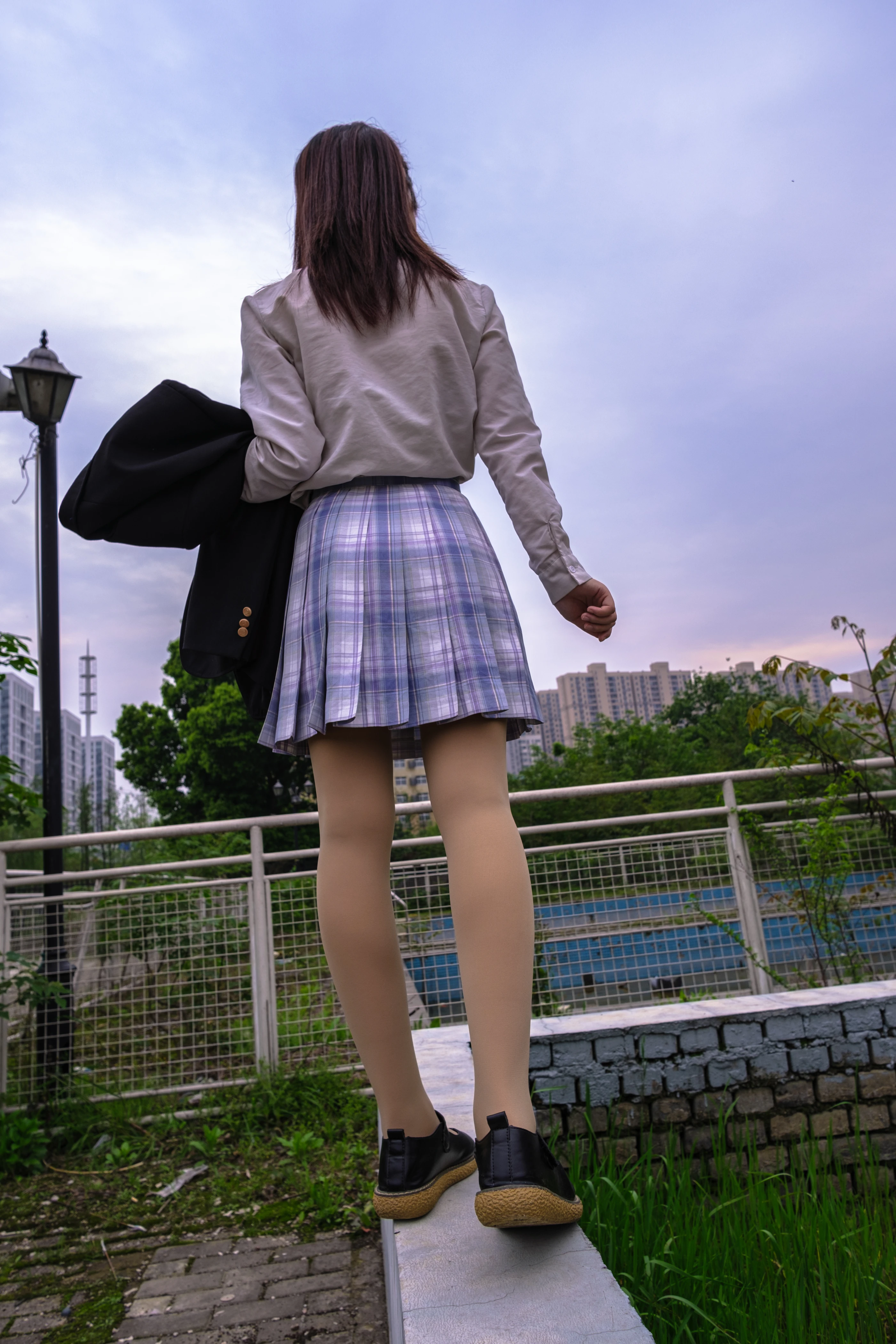 森萝财团 月下001 小夜 肉丝 300D 真空 [76P] 1